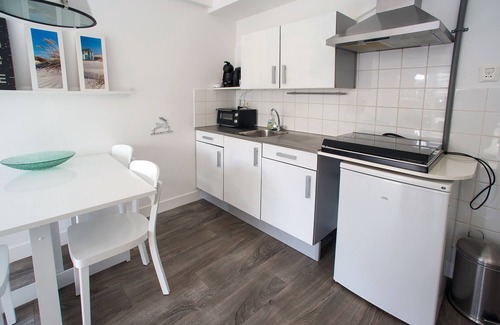 Zandvoort Apartment | A very nice private beach house only 175m from the south beach. Near the beach.