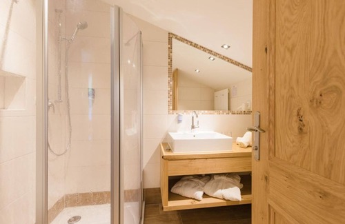 Soell House | A Vierbettzimmer mit Dusche, WC - Gasthof Oberstegen
