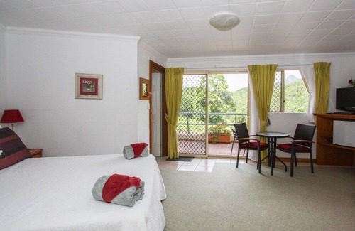 Dum Dum Bed & Breakfast | A View of Mt Warning B&B