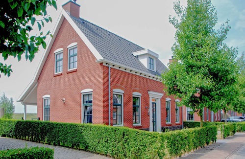 Colijnsplaat House | A villa located near the beach with a sauna