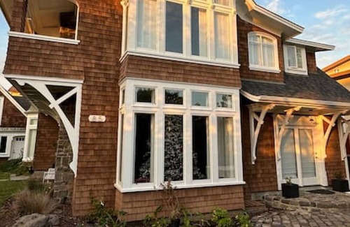Sharp Park Villa | A walled sanctuary next to ocean and golf course