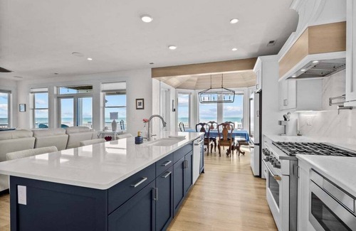 Sandbridge House | A Wave From It All | Oceanfront | Hot Tub