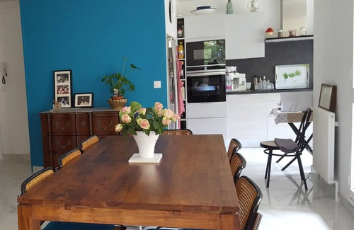 Bonneveine Bed & Breakfast | A well-appointed B&B close to the beach, ideal for a traveling couple.