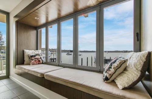 Metung House | A Window on the Bay