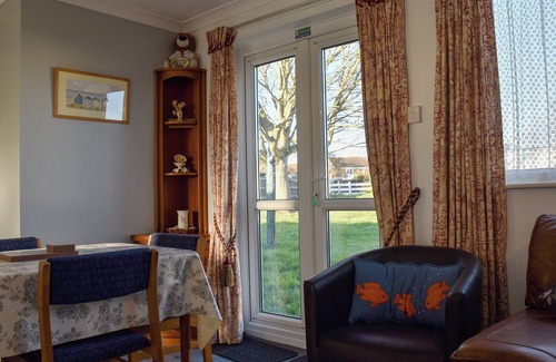 Kessingland Cottage | A wonderful chalet set in a great seaside location.