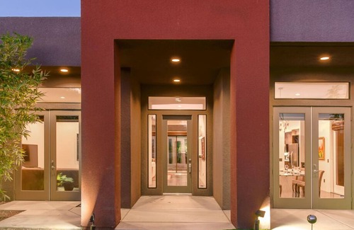 Magnesia Falls Cove House | A wonderful desert home