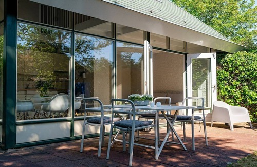 Ouddorp House | A wonderful holiday accommodation in Park De Toekomst, just 10 minutes by bike from the beaches of Ouddorp.