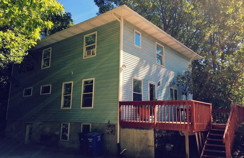 Ann Arbor House | A wonderful home for the weekend in the big house