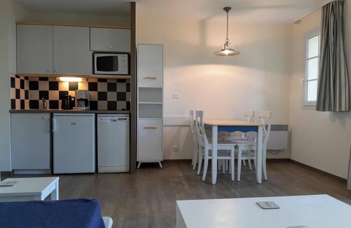 Fouesnant Apartment | A07- Apt PMR 4/5 pers, sea view, beach, swimming pool