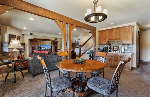 Estes Park House | A1 Timber Mountain House