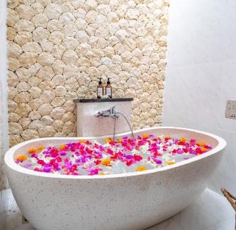 Padangsambian Klod Villa | A12 - Private Villa in Seminyak - Big Pool - ALL NEW