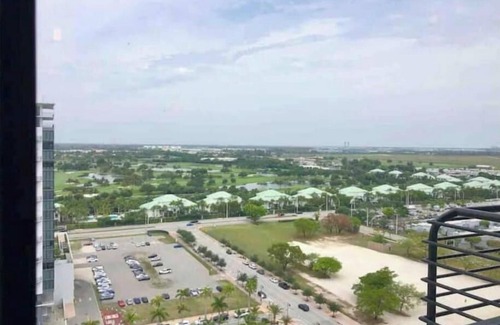 Doral Apartment | A1912-B Awesome Downtown Doral