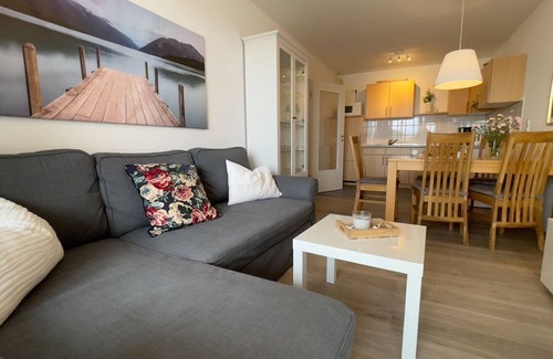 Sahlenburg Apartment | A2.4 - modern vacation apartment with balcony, close to the beach for up to 7 people - House