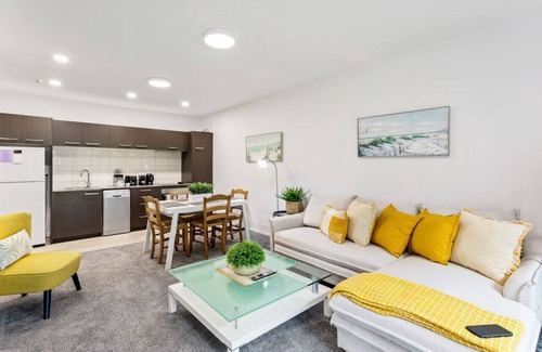 Takapuna Apartment | A312/130 Anzac Street, Takapuna, Auckland 0622
