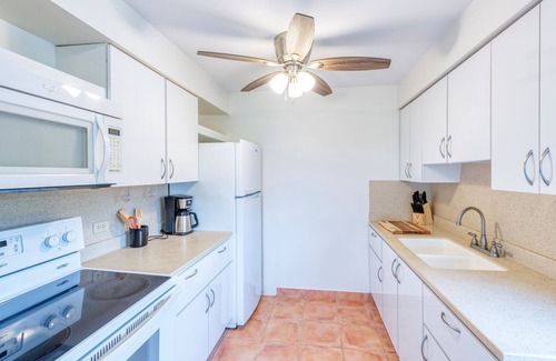 Contant Hill Apartment | A4 Mermaid - ideal location close to the heart of Cruz Bay.