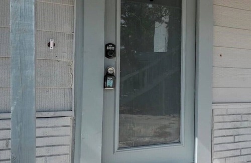 Eastside Promise Neighborhood House | AAV Home Unit#B New!1BR Near Fort Sam/Pearl/DT