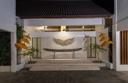 Umalas Villa | Abaca Iluh 6 BR - Luxury in the heart of Seminyak