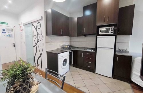 Alicante City Centre Apartment | ABAD STUDIO with views of the Santa Barbara Castle, 5 minutes from the beach