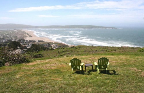 Dillon Beach House | Abalone Alcove! Hot Tub! Pool Table! AMAZING VIEWS! Fast WiFi! Dog Friendly!