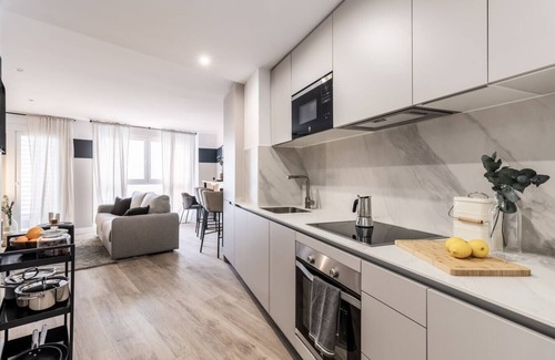 Cuatro Caminos Apartment | Abantos - 1 bedroom with pool in Castilla