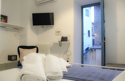 Castel Morrone Hotel | ABBASC 'U FURMAL