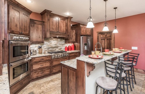 Ruidoso Cabin | Abbey Lodge | Perfect for Large Groups, Hot Tub