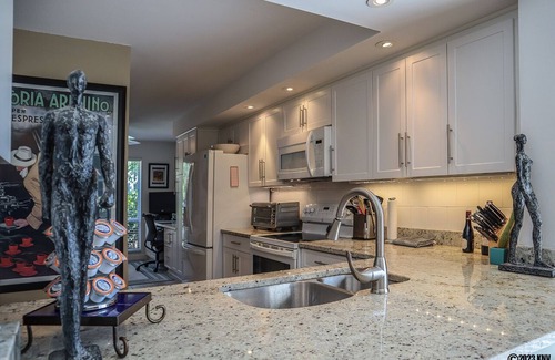 Imperial Golf Estates Condo | ABBEY ON THE LAKE 2B/2B + DEN FABULOUS WATERFRONT NAPLES CONDO!