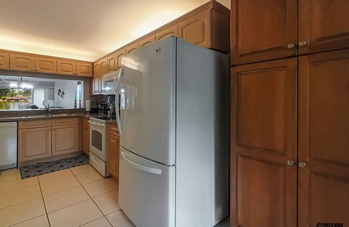 Imperial Golf Estates Condo | ABBEY ON THE LAKE 2B/2B WONDERFUL WATERFRONT NAPLES CONDO!