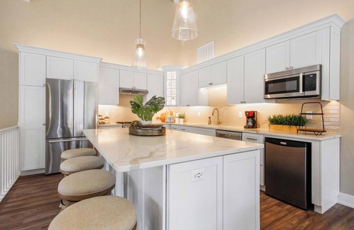 Fontana Condo | Abbey Springs | Private Community & Amenities!