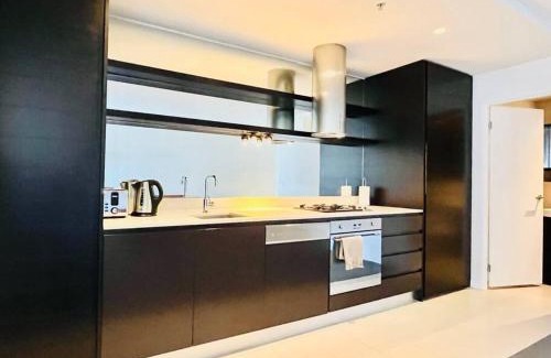 Abbotsford Apartment | Abbotsford Apartment: Yarra River & CBD nearby
