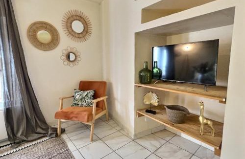 Bourg-de-Peage Apartment | Abeille Centre Parking