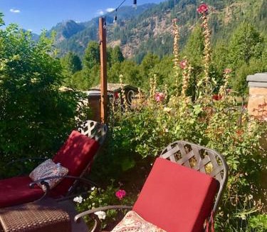 Leavenworth House | Abendblume