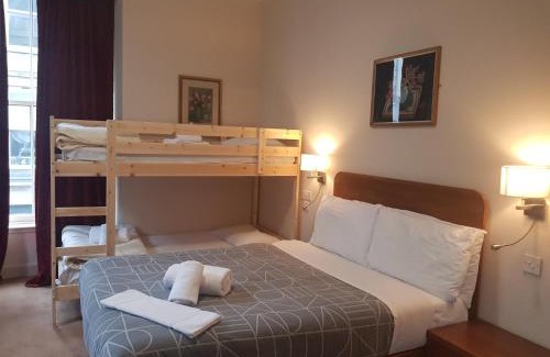 Central Aberdeen Hotel | Aberdeen House