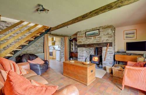 Brecon House | Abereithrin Cottage - Two Bedroom House, Sleeps 4