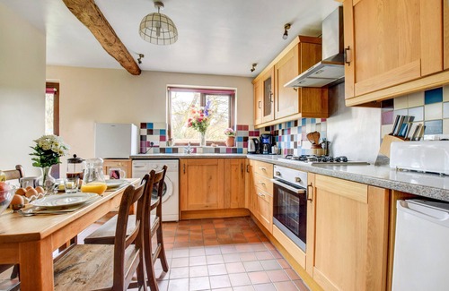 Brecon House | Abereithrin Cottage - Two Bedroom House, Sleeps 4