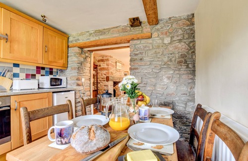 Brecon House | Abereithrin Cottage - Two Bedroom House, Sleeps 4