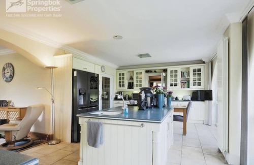 Goxhill Villa | Aberfall: Private Luxury Villa Indoor Pool Hot Tub Gym Cinema