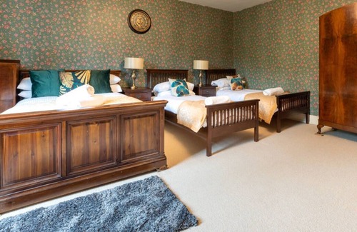 Machynlleth House | Aberhiriaeth Hall in Machynlleth