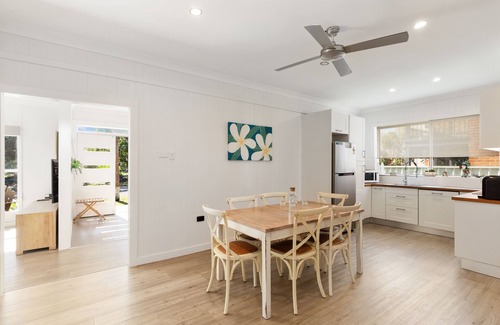 Callala Beach House | Abode is only 100 metres to Pure white sands of Callala Beach & Jervis Bay NSW