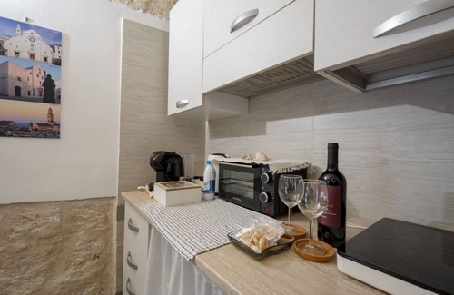 Old Town Apartment | Abode the Solstice - Sanctuary where light meets legacy