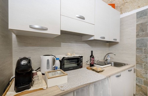 Old Town Apartment | Abode the Solstice - Sanctuary where light meets legacy