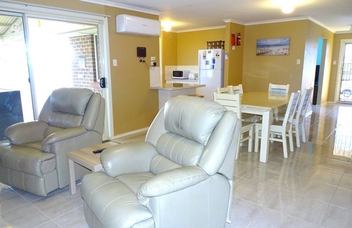 Moonta Bay Hotel | About That Time, Port Hughes