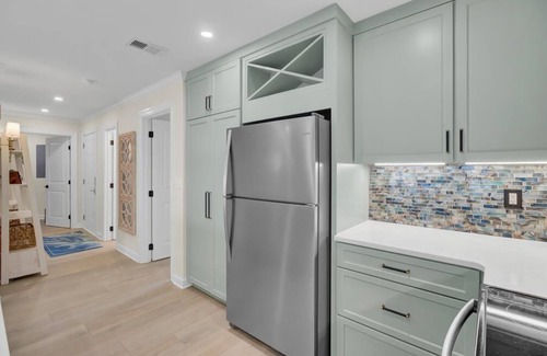Isle of Palms Condo | "Above All Else" at 403 Summer House|Phenomenal Oceanfront|Renovated 2024|Large Deck with Outdoor.