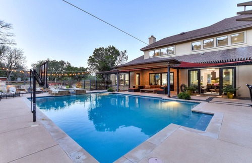 Austin House | Above Hillside Oasis I Pool&Spa I Outdoor Entertaining I Luxury Services