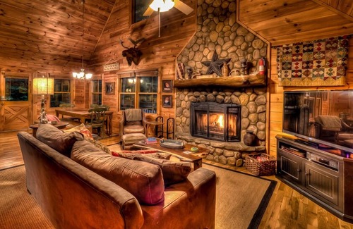 Foxfire Estates Cabin | Above It All- Pet Friendly | Screened Porch | Outdoor Fireplace