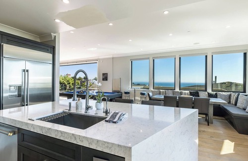 Bodega Bay House | Above Par: Spa, Coastal Views, Pool table, Walking Distance To Beach