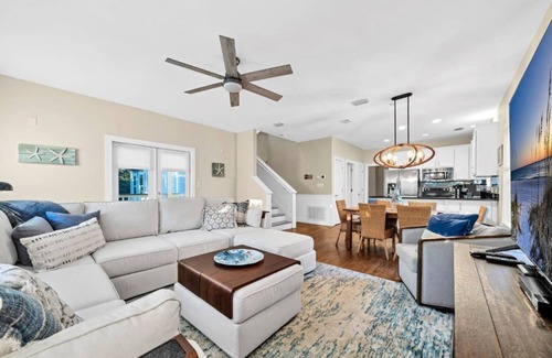 Santa Rosa Beach Cottage | Above the Sea in Old Florida Cottages. South of 30a, Sunset views, Mins to beach