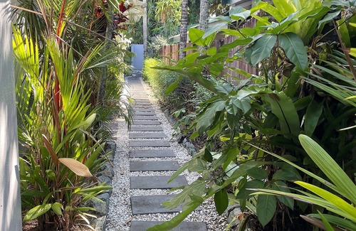 Holloways Beach House | ABSOLUTE BEACHFRONT 10 MINUTES FROM CAIRNS CBD