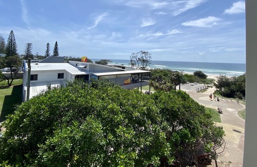 Cabarita Beach Apartment | Absolute Beach Front - Cabarita Promenade - Sea View - 3 Bedroom Apartment