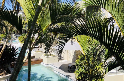 Cabarita Beach Apartment | Absolute Beach Front - Cabarita Promenade - Sea View - 3 Bedroom Apartment